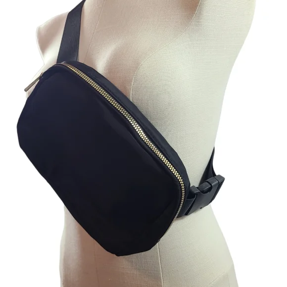 Belt bag- Brand new- black - Picture 3 of 8